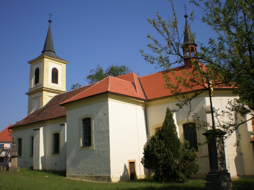 111 - Nové Strašecí - kostel Narození Panny Marie