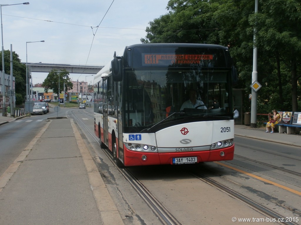 3988 - linka X-11 Divadlo na Fidlovačce DPP Solaris Urbino 8.9 LE 2051