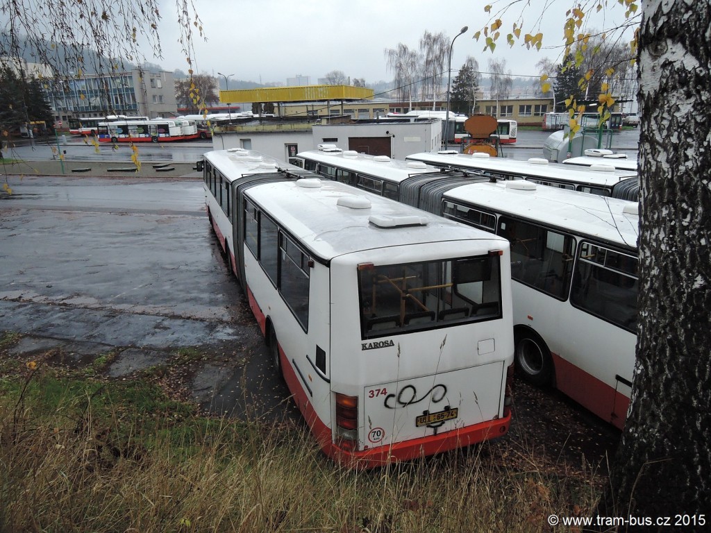 040 - garáže DP Ústí nad Labem Karosa B 941 374