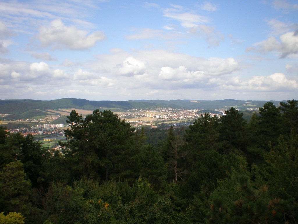 412 - pohled z Koukolovy hory na S (na Beroun a Králův Dvůr)