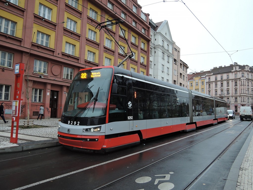 4964-linka-22-cechovo-namesti-dpp-skoda-15t-9292