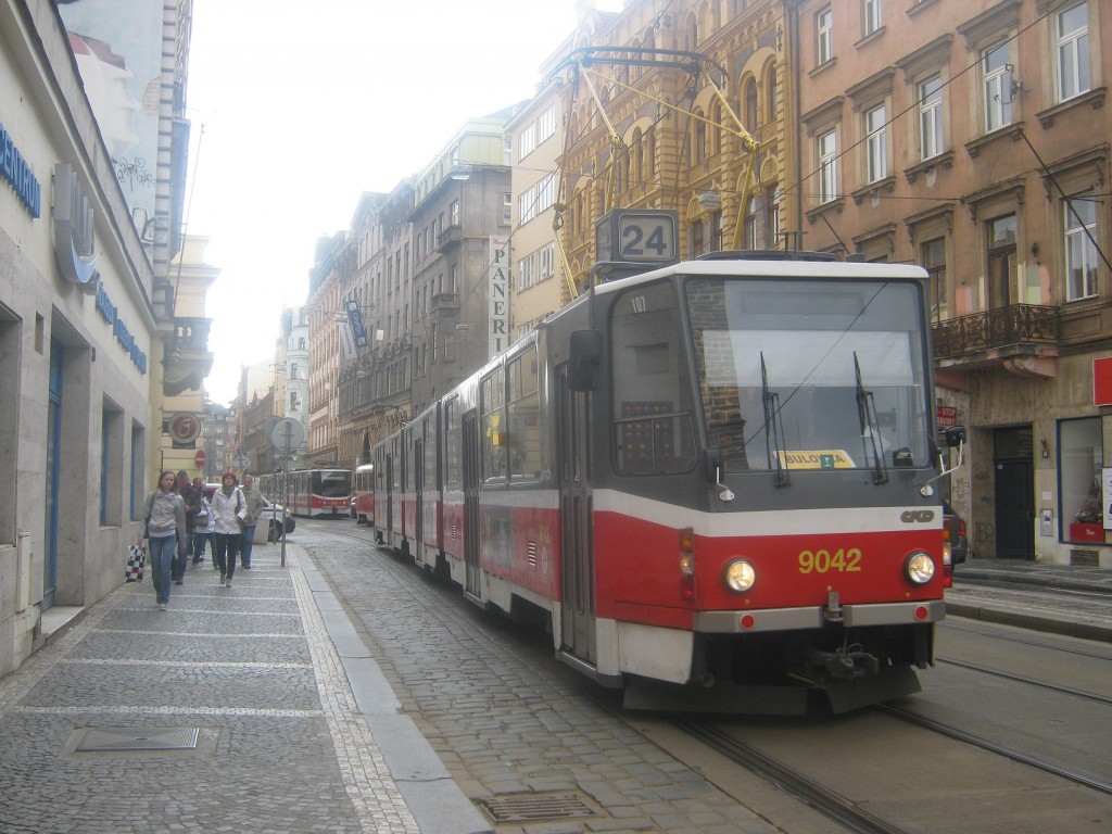 435-linka-24-vaclavske-namesti-dpp-kt8d5-9042