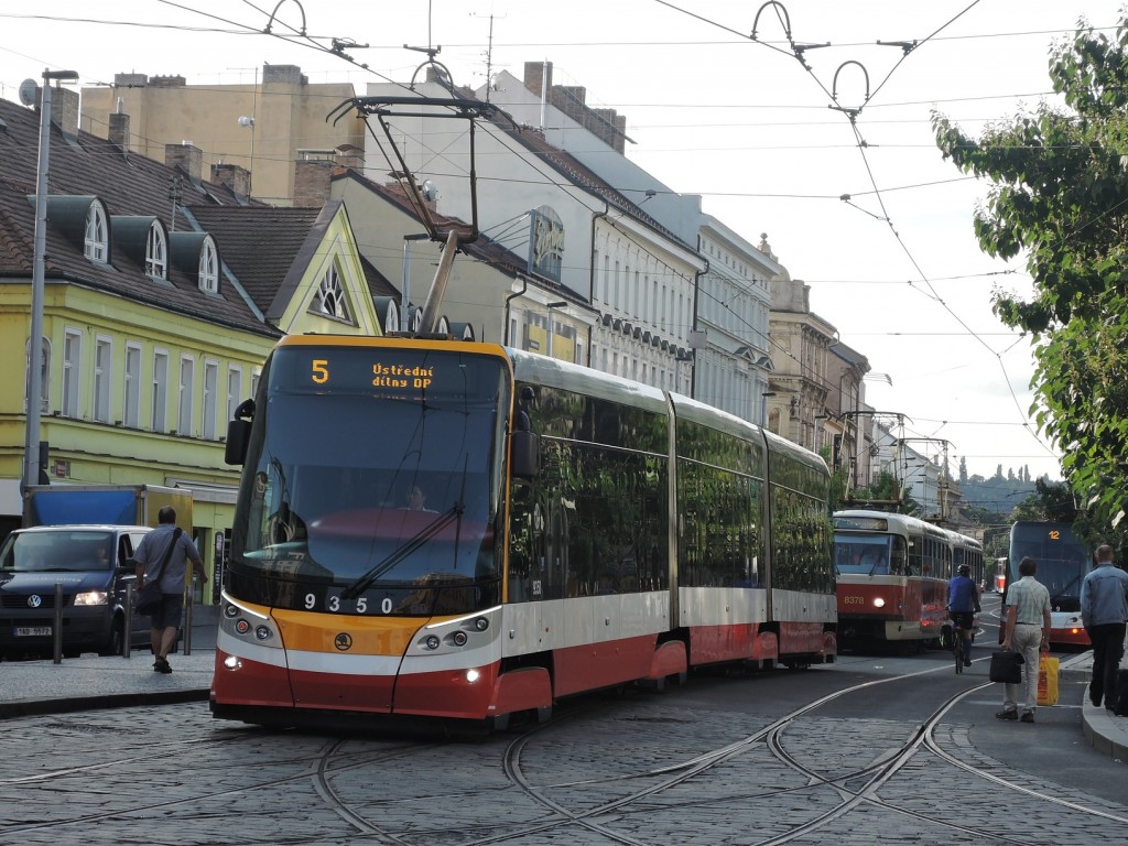 6688 - linka 5 Anděl DPP Škoda 15T 9350