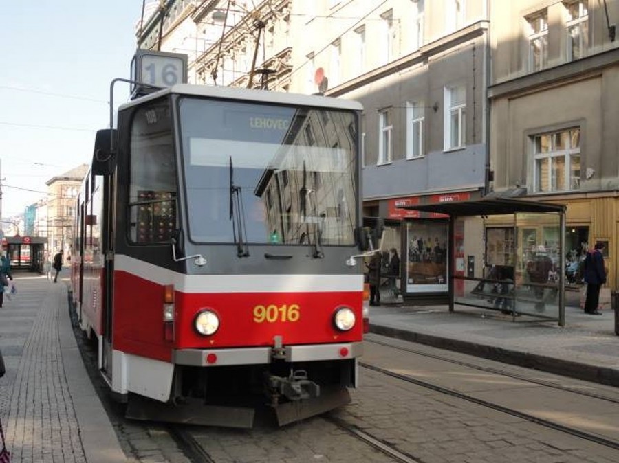 Tatra KT8D5(.RN2P) – TRAM-BUS.cz