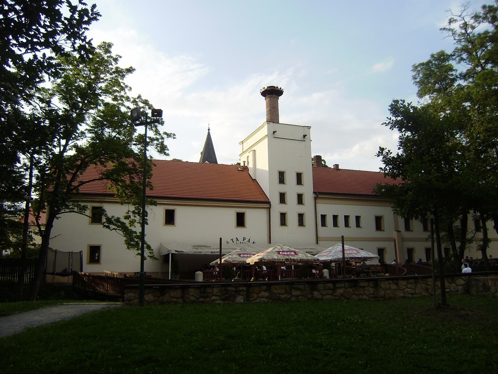 c65 - Dolní Počernice - pivovar