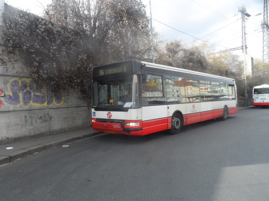 Porouchaný Citybus.