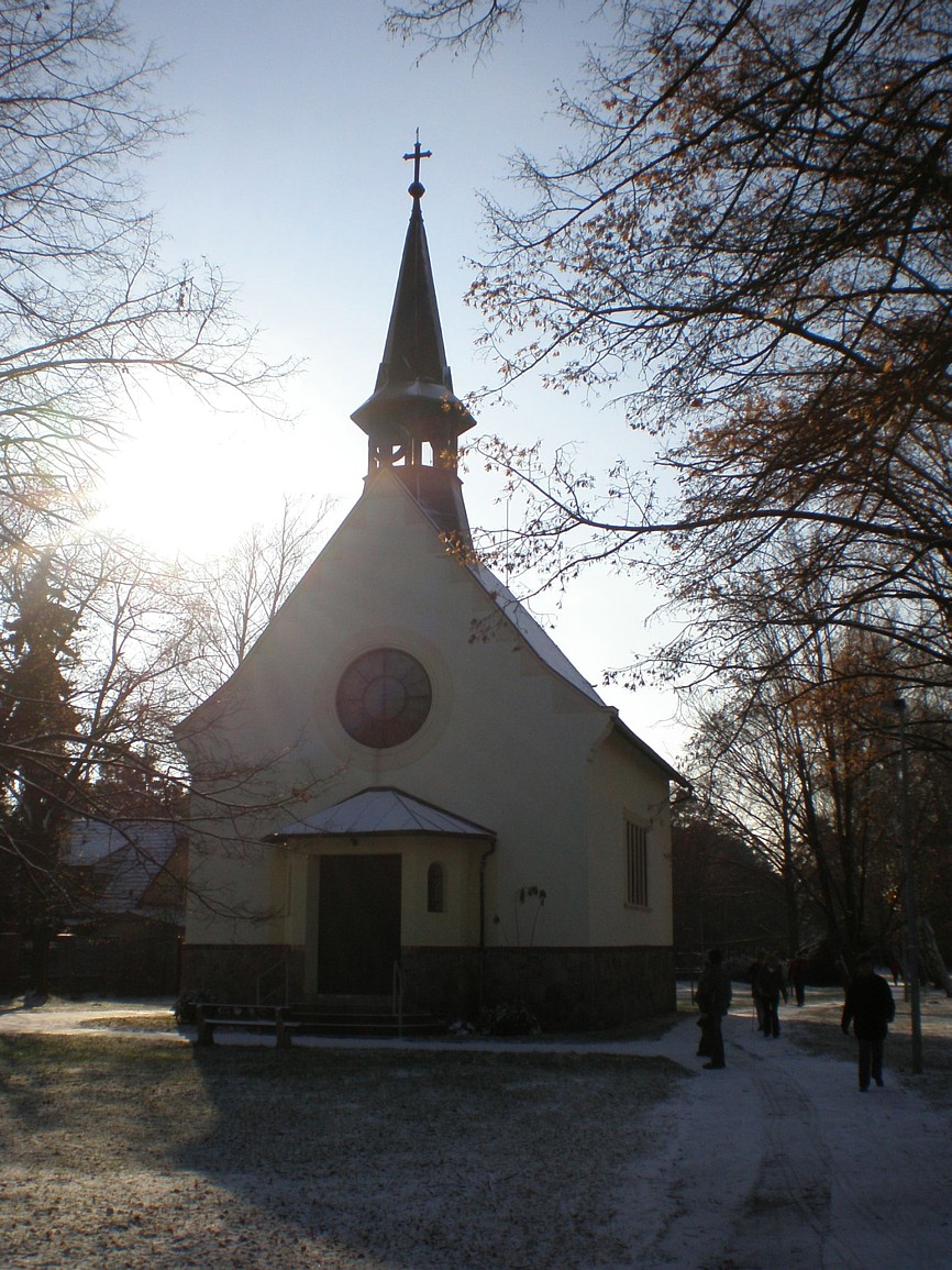 Klánovice - kostel Nanebevzetí Panny Marie
