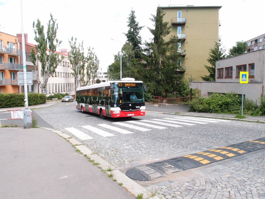 123b - autobus linky 123 směr Šmukýřka