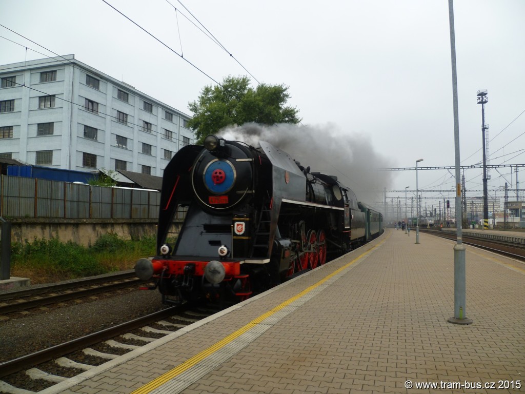 4368 - vlak 475179 Šlechtična Praha-Libeň při 5. RDP trať 011