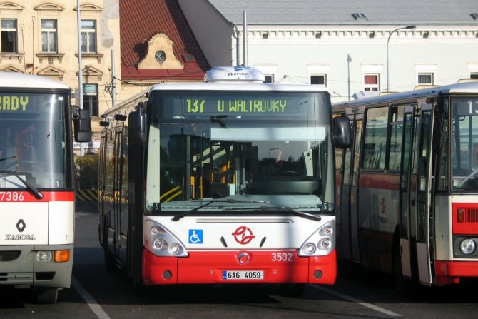 Autobus linky 137 v terminálu Na Knížecí, autor: Radek Kolář